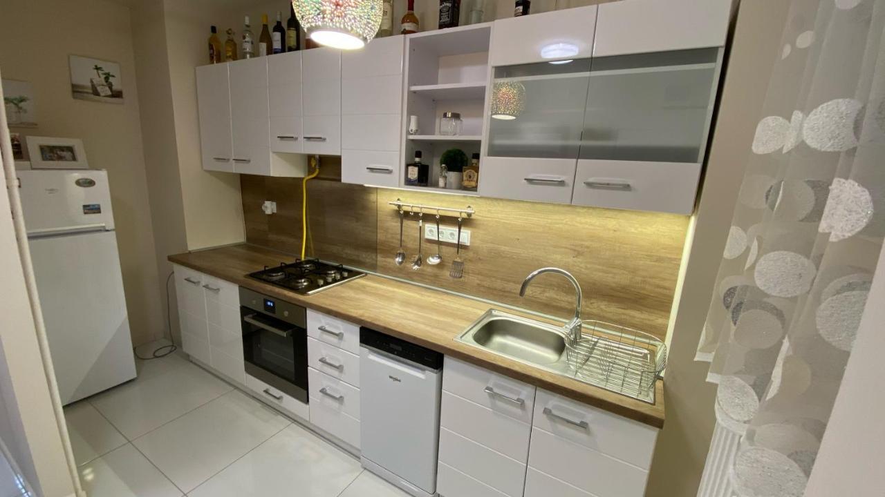 Zrinyi Central Apartman With Free Parking Ньїредьгаза Екстер'єр фото