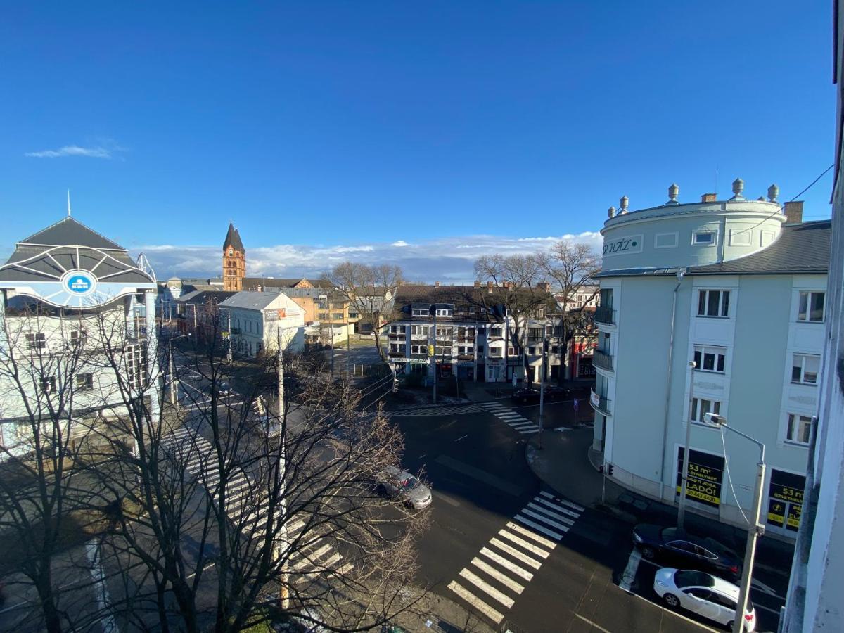 Zrinyi Central Apartman With Free Parking Ньїредьгаза Екстер'єр фото