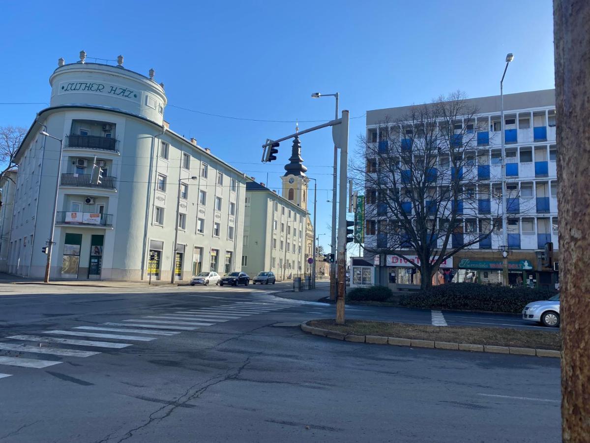 Zrinyi Central Apartman With Free Parking Ньїредьгаза Екстер'єр фото